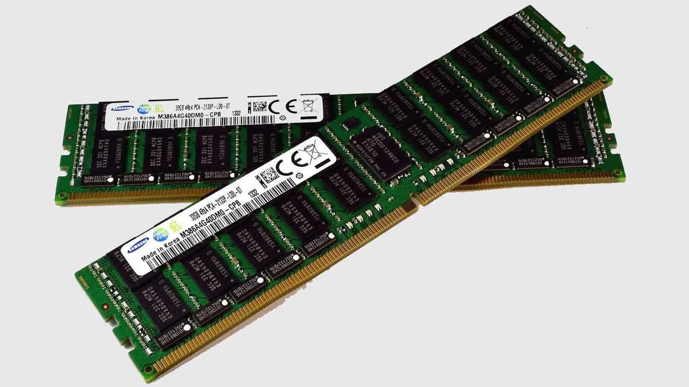 Memori Random Access Memory (RAM) Memori Random Access Memory (RAM)