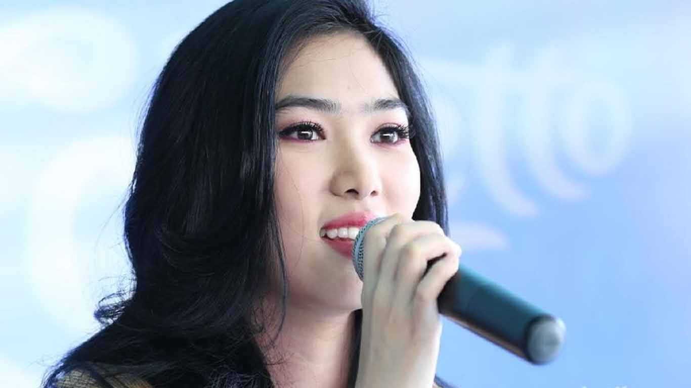 Biografi Artis Biografi Artis