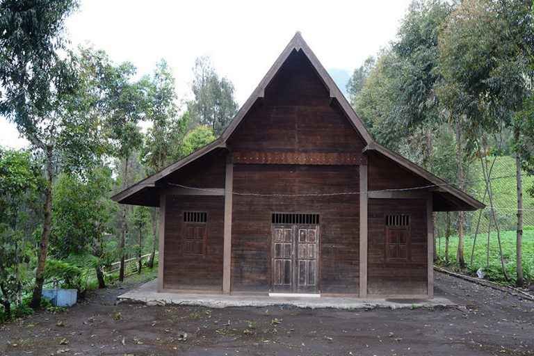 Rumah Adat Suku Tengger Rumah Adat Suku Tengger