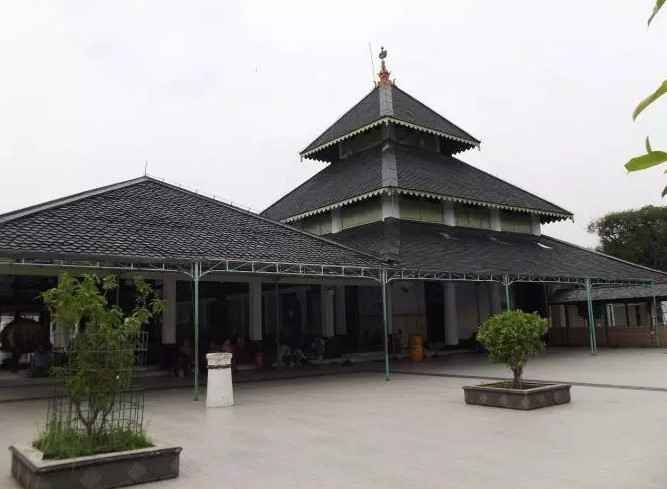 rumah adat tajug rumah adat tajug