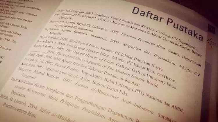 Contoh Daftar Pustaka Contoh Daftar Pustaka