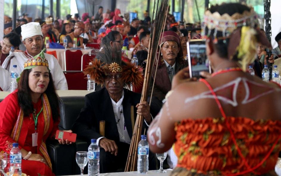 makna hak dan kewajiban warga negara berdasarkan pendapat sendiri